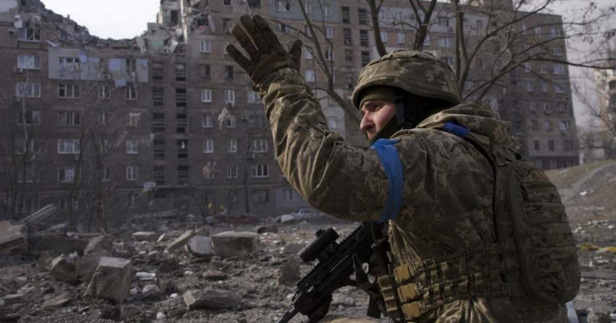 Руски и украински официални лица дадоха в неделя най-оптимистичните си