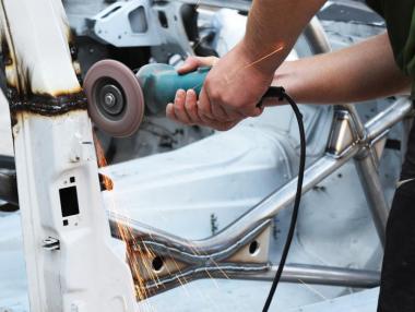 Войната в Украйна изправя автомобилните компании пред нови проблеми