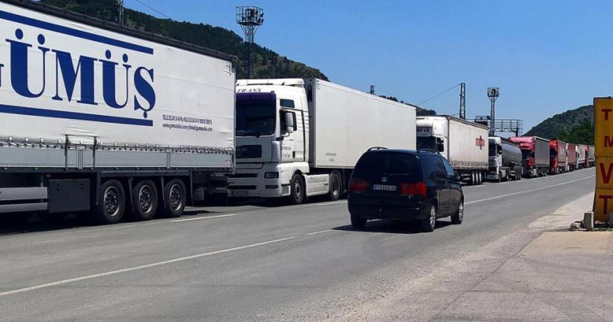 Българските превозвачи продължават да настояват за спешна среща с премиера