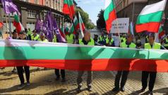 Служители на частната фирма Автомагистрали Черно море отново готвят