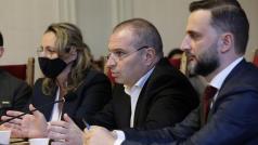 Пандемията и затрудненията в доставките покачи цените на основните строителни