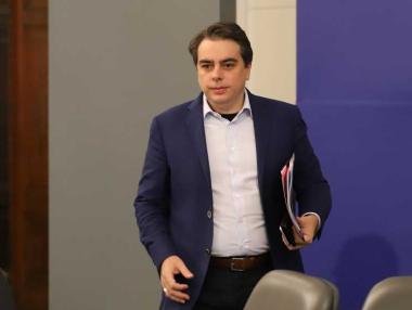 Вечерни новини: Планът за възстановяване ще се доработва; Петролът рязко поевтиня