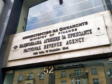 Тоталният контрол на НАП е изсветлил още 20% от горивния сектор