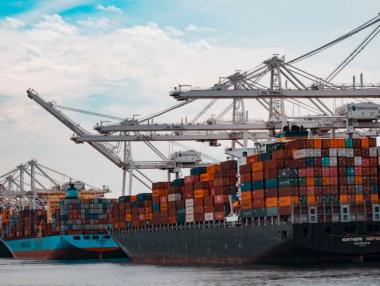 Облаците над „фабриката на света“ се сгъстяват заради войната в Украйна