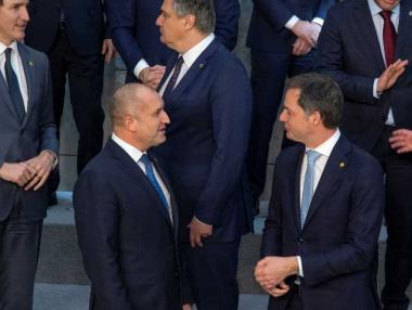 Президентът настоява България спешно да вземе стари изтребители на лизинг