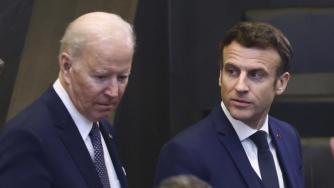 След острите думи на Байдън за Путин: Макрон предупреди за опасностите