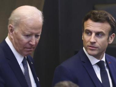 След острите думи на Байдън за Путин: Макрон предупреди за опасностите