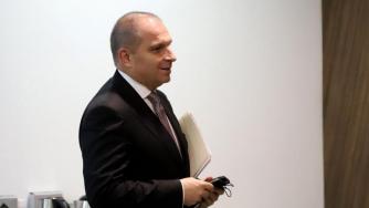 Караджов даде на парламента да реши за парите на пътните фирми