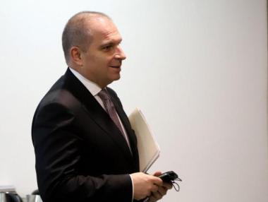 Караджов даде на парламента да реши за парите на пътните фирми