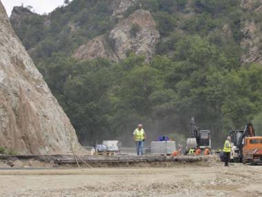 АПИ обяви спешна поръчка за ремонт на пътя край Гълъбово