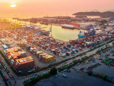 Бъркотията с глобалните доставки се заплете още повече