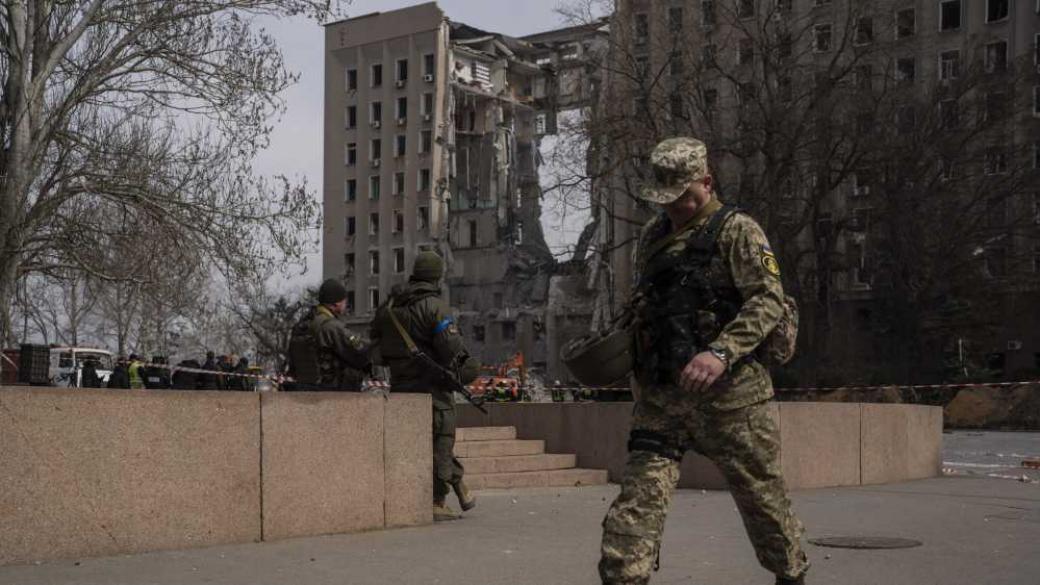 Войната ще свие украинската икономика с една пета