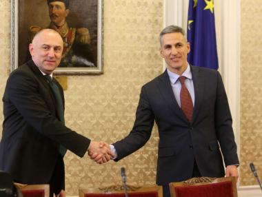 Бъдещият управител на БНБ: Спорно минало или липса на опит