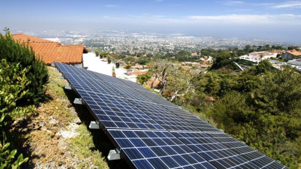 ЕК ще инвестира в слънчеви панели, за да елиминира руската енергийна зависимост