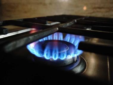 Вечерни новини: Газът поскъпва с над 25%; Караджов реже 140-милионния договор на „Капш“