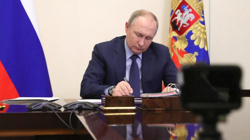 Русия налага визови ограничения на „неприятелските“ страни