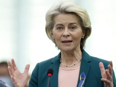 Урсула фон дер Лайен идва по-рано в България