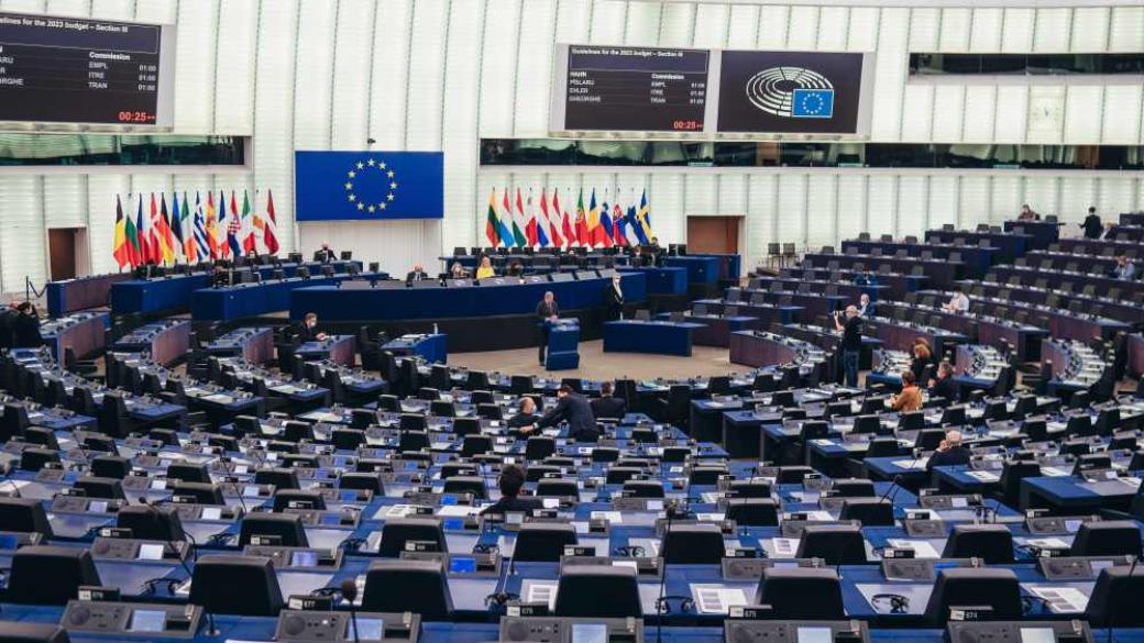 Европейският парламент призова за ембарго на руския петрол и газ