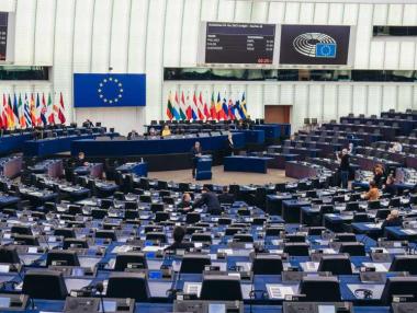 Европейският парламент призова за ембарго на руския петрол и газ