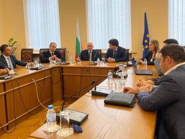 Събев: Няма да правим държавен телеком