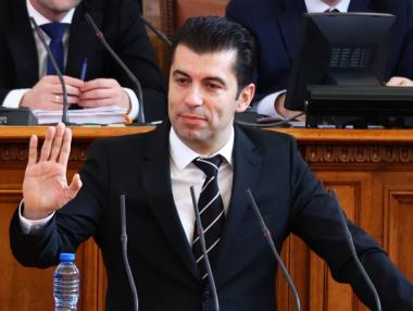 „Продължаваме промяната“ остави Караджов без пари за пътни ремонти