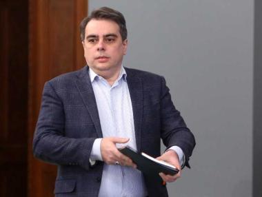 Забавяне на икономиката и висока инфлация: възможни отражения върху политиката