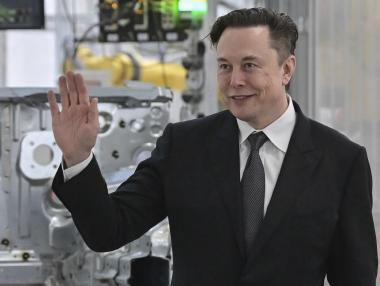 Мъск няма да влиза в управлението на Twitter