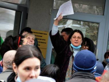 Близо 1000 украински граждани са започнали работа в България