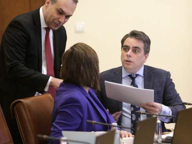 Василев очаква българският дълг да надхвърли 54 млрд. лв. до 2025 г.