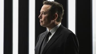 Мъск вече иска да купи 100% от Twitter