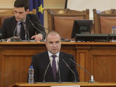 Парламентът окончателно остави пътните фирми без пари