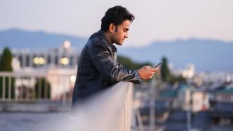 Колко радиация се излъчва от най-популярните смартфони (графики)