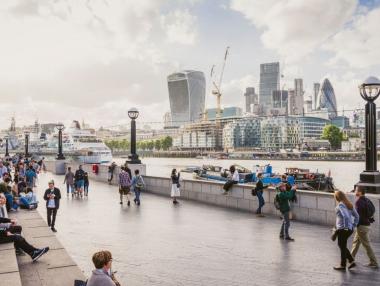 Великобритания е опасно близо до рецесия