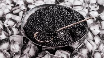 След водката Лондон удари и руския хайвер