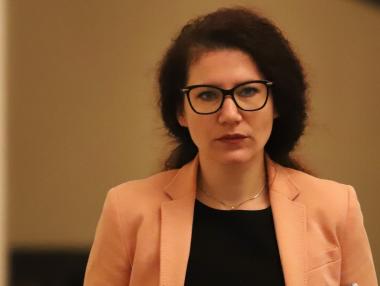 Константинова обяви „топ отбора“, който да вкара пощите в 21 век