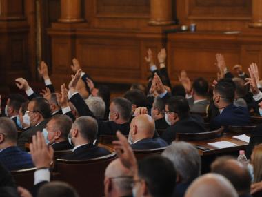 Военната помощ за Украйна се трансформира в неясен ремонт на техника