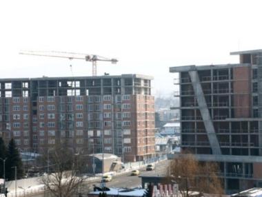 Кредитната експанзия и жилищният пазар: инфлацията, която пренебрегваме