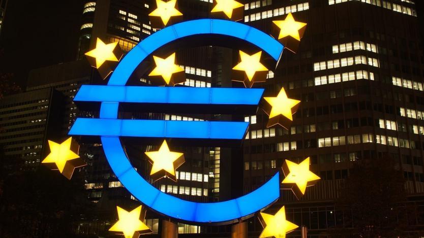 „ЕЦБ трябва да повиши лихвите поне три пъти през годината“