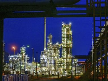 Петролът отново поскъпва след 2-дневното потъване