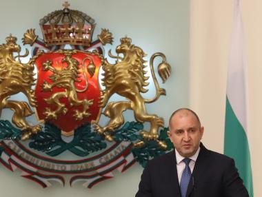 Президентът иска КЕВР и „Булгаргаз“ най-после да обявят цена на газа