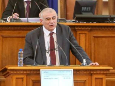 Държавата ще гарантира минимална заплата на украински бежанци