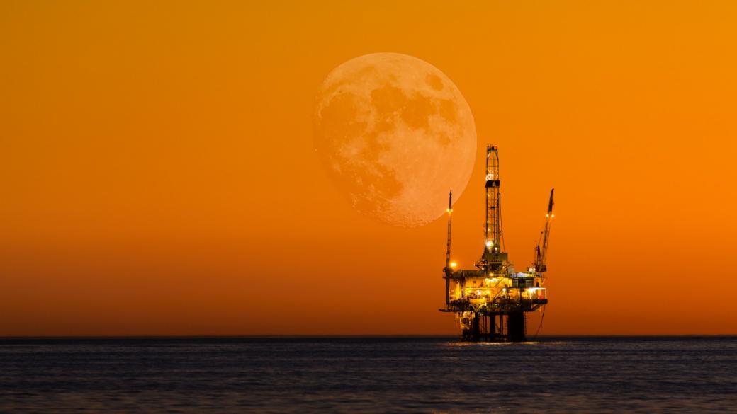 Опасенията за рецесия потопиха цените на петрола