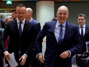 Унгария намекна за 750 млн. евро, за да подкрепи забраната за руския петрол