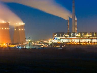 KKR купува собственика на ТЕЦ „Марица изток 3“