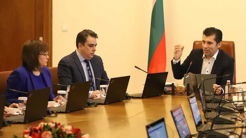 Правителството най-после закрива Държавната петролна компания