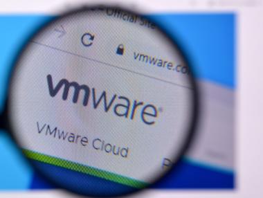 Американският гигант Broadcom иска да купи VMware