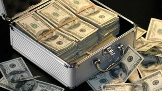 Нов милиардер на всеки 30 часа: Пандемията изду портфейлите на богатите