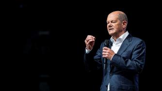 Германия облекчава визовите правила за руснаци въпреки предупрежденията