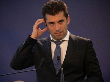 Кирил Петков ще участва в икономическия форум в Давос