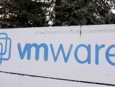 Втората най-голяма сделка за 2022 г.: VMware ще бъде продадена за $61 млрд.